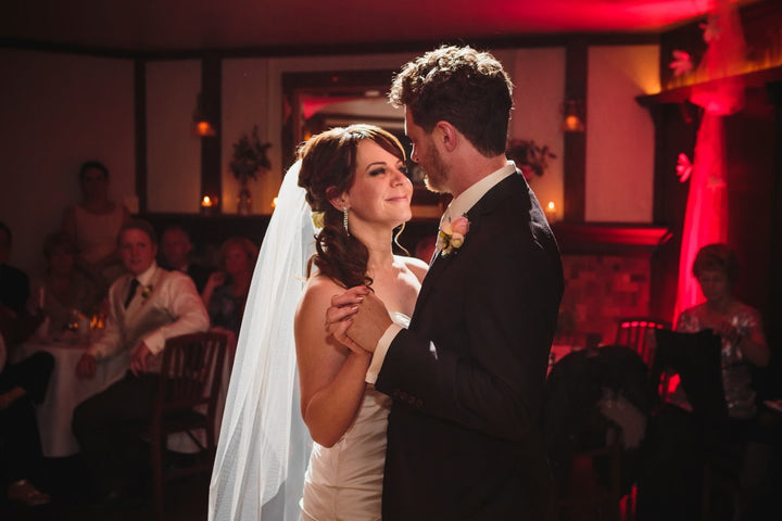 الرقص في العرس… هل يحمل دلالات ايجابية او سلبية؟