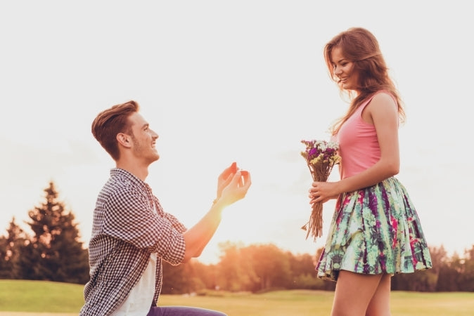 حلم طلب اليد… هل يجب أن يفرحك؟