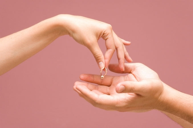 هل يجب أن تقلقي من فسخ خطوبتك في المنام؟