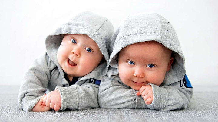 لرؤية التوأم في المنام دلالات هامة… اكتشفيها!