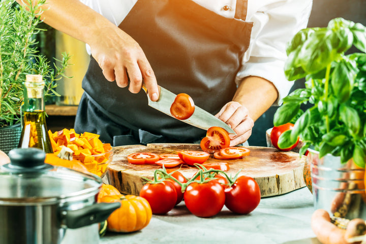 لاحتراف الطبخ في المنزل… اتبعي هذه النصائح المعتمدة في المطاعم!