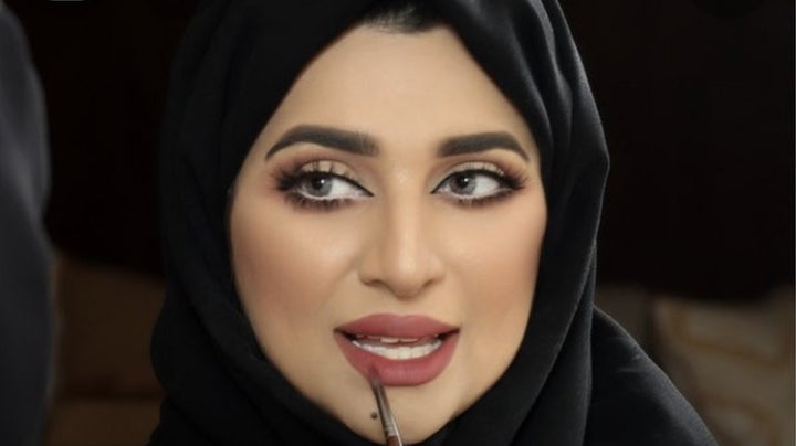 قصّة ليالي الإماراتية… أقامت حفلة توديع العزوبية لصديقتها ليتبيّن أن العريس هو زوجها!