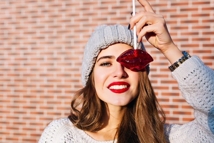 ألوان ستغيّر مكياجكِ بالكامل هذا الشتاء… بين الميتاليك الهادئ والنحاسي الجريء!