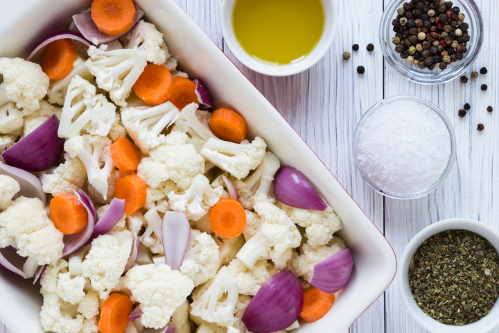 هل ترغبين بتخفيف الملح في طعامكِ؟ اليكِ أفضل البدائل للتنكيه